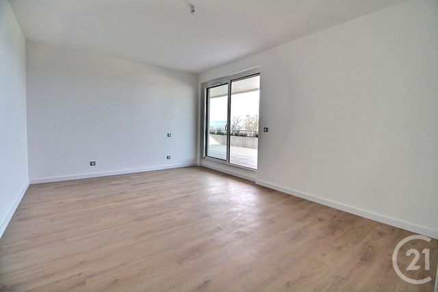 Appartement F4 à vendre - 5 pièces - 223.77 m2 - MAXILLY SUR LEMAN - 74 - RHONE-ALPES - Century 21 Chablais - Léman