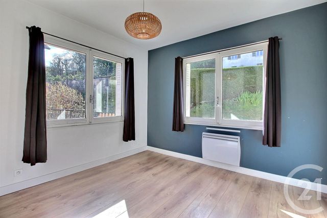 Afficher la photo en grand Appartement T3 à vendre - 3 pièces - 65.85 m2 - EVIAN LES BAINS - 74 - RHONE-ALPES - Century 21 Chablais - Léman