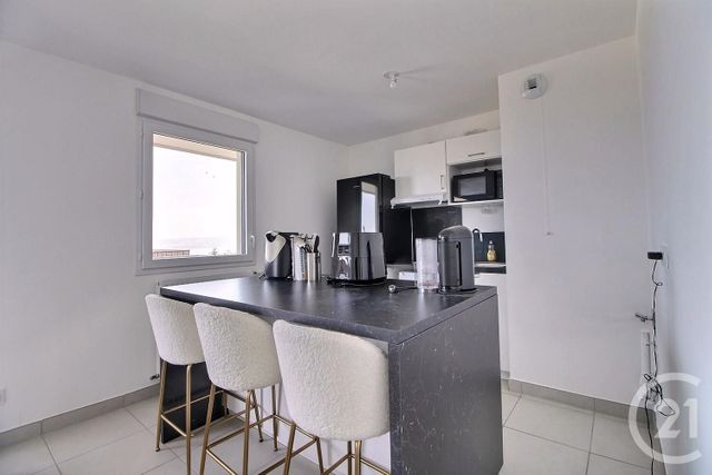 Appartement T2 à vendre - 2 pièces - 45.82 m2 - EVIAN LES BAINS - 74 - RHONE-ALPES - Century 21 Chablais - Léman