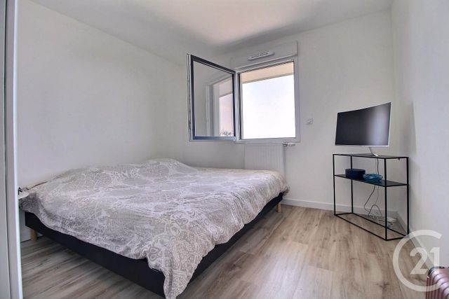 Appartement T2 à vendre - 2 pièces - 45.82 m2 - EVIAN LES BAINS - 74 - RHONE-ALPES - Century 21 Chablais - Léman