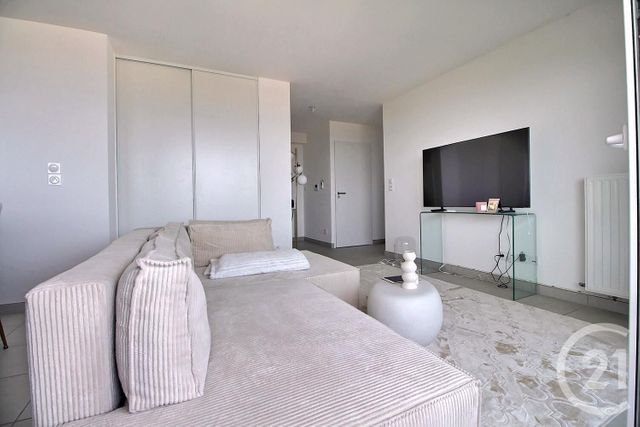 Appartement T2 à vendre - 2 pièces - 45.82 m2 - EVIAN LES BAINS - 74 - RHONE-ALPES - Century 21 Chablais - Léman