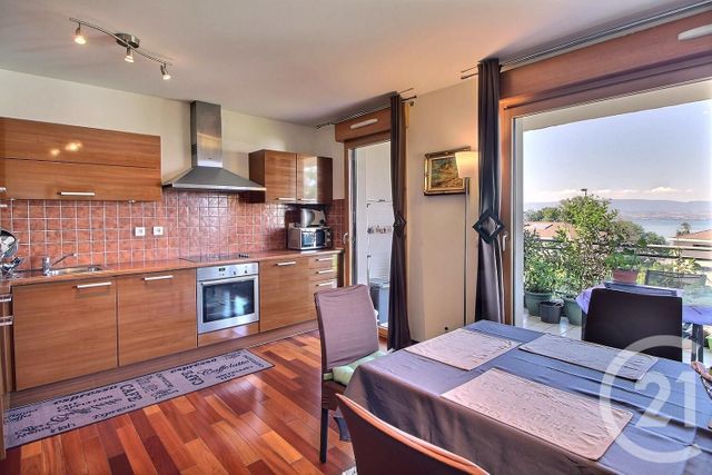 Appartement T3 à vendre - 3 pièces - 78.08 m2 - EVIAN LES BAINS - 74 - RHONE-ALPES - Century 21 Chablais - Léman