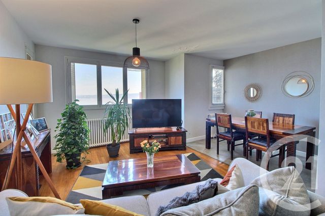 Appartement T3 à vendre - 3 pièces - 68.5 m2 - EVIAN LES BAINS - 74 - RHONE-ALPES - Century 21 Chablais - Léman
