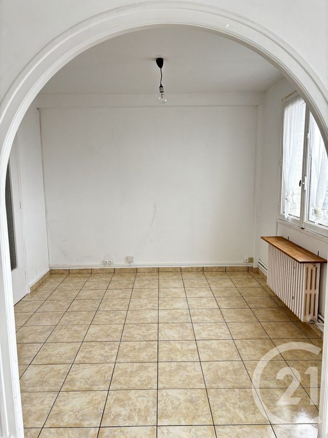 Afficher la photo en grand Appartement T3 à louer - 3 pièces - 68.68 m2 - EVIAN LES BAINS - 74 - RHONE-ALPES - Century 21 Chablais - Léman