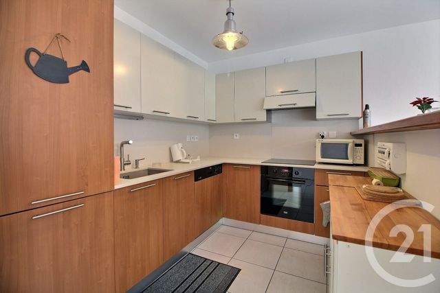 Appartement T4 à louer - 4 pièces - 86.28 m2 - MAXILLY SUR LEMAN - 74 - RHONE-ALPES - Century 21 Chablais - Léman
