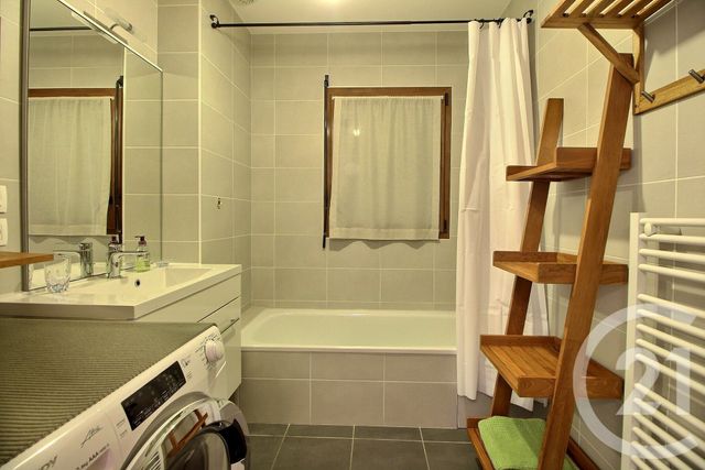 Appartement T4 à louer - 4 pièces - 86.28 m2 - MAXILLY SUR LEMAN - 74 - RHONE-ALPES - Century 21 Chablais - Léman