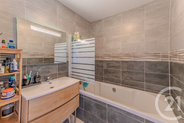 Appartement F6 à louer - 6 pièces - 121.06 m2 - VACHERESSE - 74 - RHONE-ALPES - Century 21 Chablais - Léman