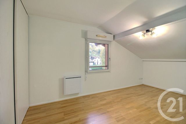 Appartement T5 à louer - 5 pièces - 102.89 m2 - PUBLIER - 74 - RHONE-ALPES - Century 21 Chablais - Léman