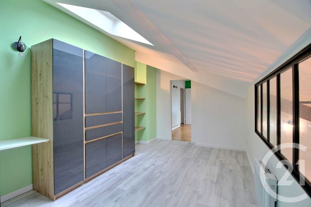 Appartement T5 à louer - 5 pièces - 102.89 m2 - PUBLIER - 74 - RHONE-ALPES - Century 21 Chablais - Léman
