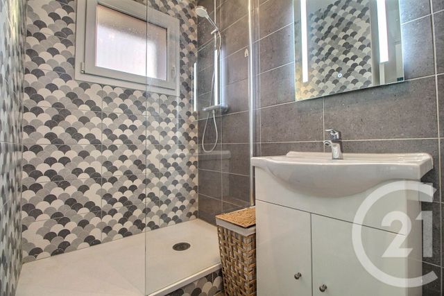 Appartement F2 à vendre - 2 pièces - 42.0 m2 - LUGRIN - 74 - RHONE-ALPES - Century 21 Chablais - Léman