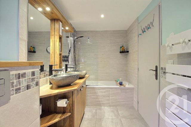 maison à vendre - 6 pièces - 178.0 m2 - PUBLIER - 74 - RHONE-ALPES - Century 21 Chablais - Léman