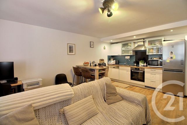 Appartement T2 à vendre - 2 pièces - 50.3 m2 - EVIAN LES BAINS - 74 - RHONE-ALPES - Century 21 Chablais - Léman