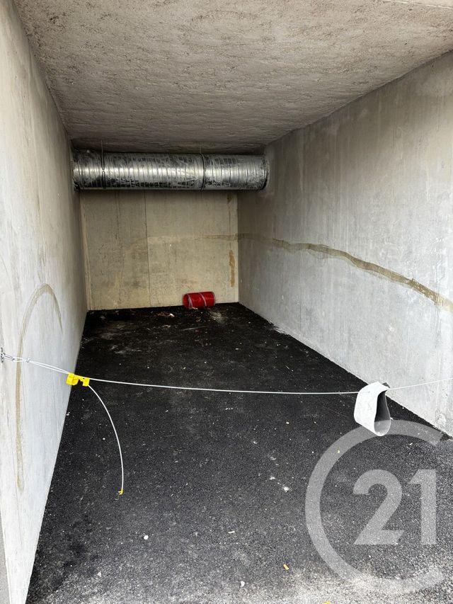 parking - THONON LES BAINS - 74