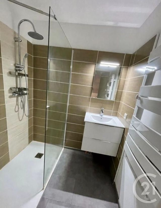 Appartement F4 à louer - 4 pièces - 72.09 m2 - THONON LES BAINS - 74 - RHONE-ALPES - Century 21 Chablais - Léman