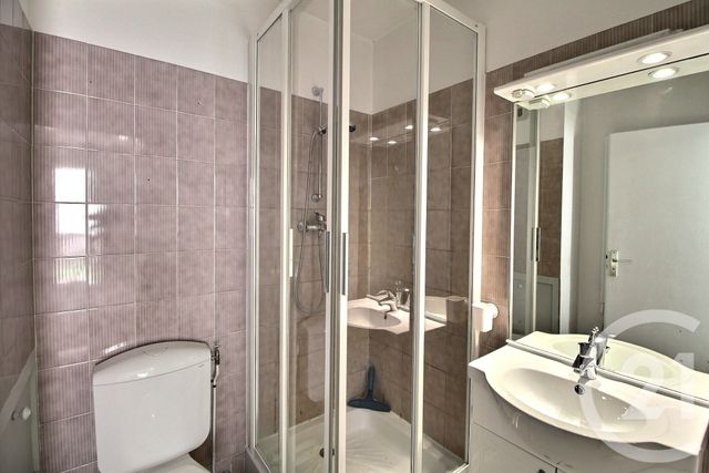 Appartement T1 à louer - 1 pièce - 29.83 m2 - EVIAN LES BAINS - 74 - RHONE-ALPES - Century 21 Chablais - Léman