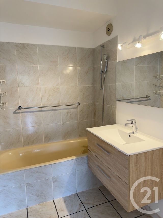 Appartement T2 à louer - 2 pièces - 35.27 m2 - DOUVAINE - 74 - RHONE-ALPES - Century 21 Chablais - Léman