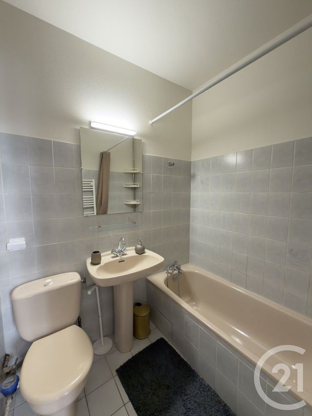 Appartement T1 à louer - 1 pièce - 28.83 m2 - EVIAN LES BAINS - 74 - RHONE-ALPES - Century 21 Chablais - Léman