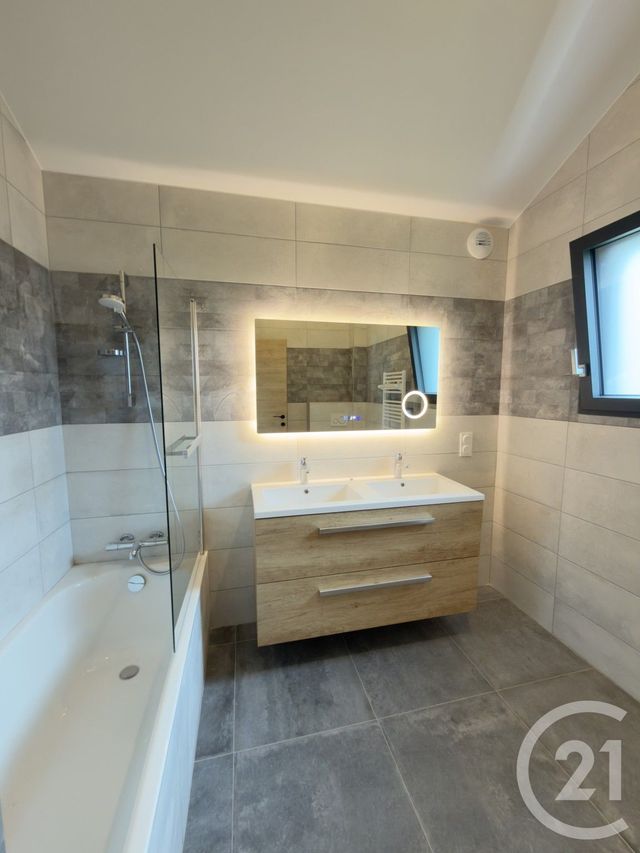 maison à louer - 5 pièces - 137.5 m2 - PUBLIER - 74 - RHONE-ALPES - Century 21 Chablais - Léman