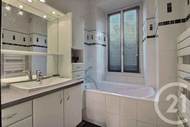 Appartement F2 à vendre - 2 pièces - 48.32 m2 - PUBLIER - 74 - RHONE-ALPES - Century 21 Chablais - Léman
