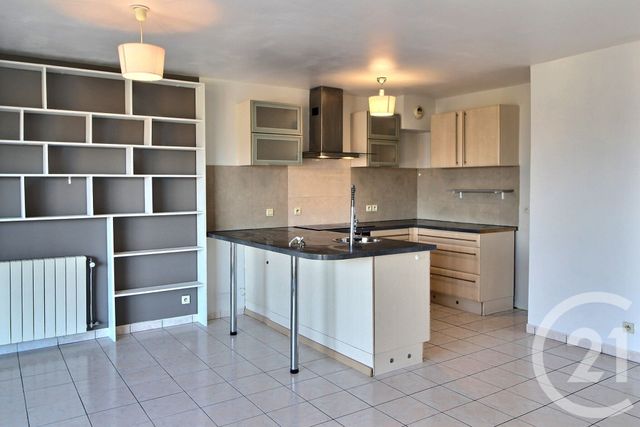 Appartement T3 à louer - 3 pièces - 68.66 m2 - EVIAN LES BAINS - 74 - RHONE-ALPES - Century 21 Chablais - Léman