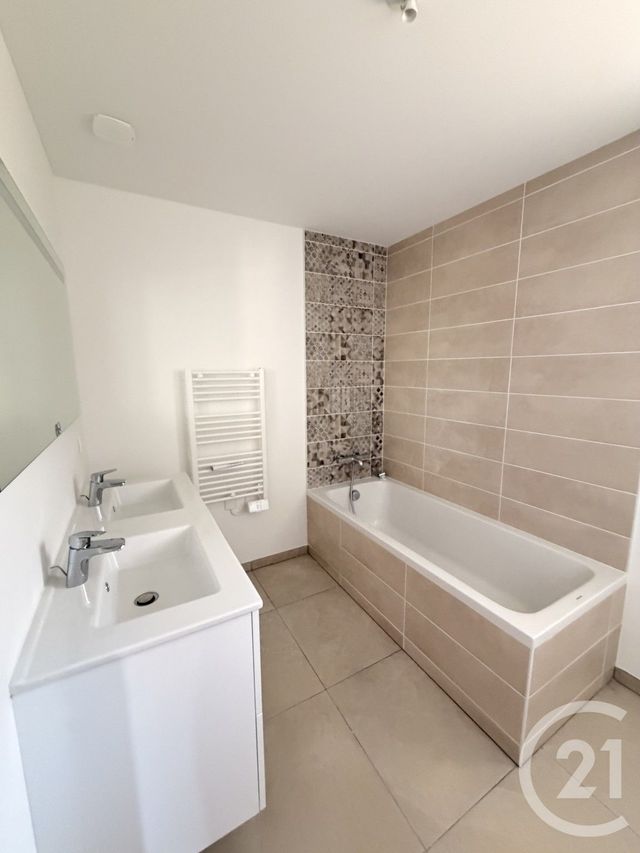 maison à louer - 5 pièces - 106.74 m2 - PUBLIER - 74 - RHONE-ALPES - Century 21 Chablais - Léman