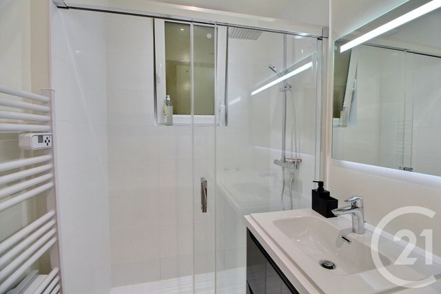 Appartement F4 à louer - 4 pièces - 96.9 m2 - LUGRIN - 74 - RHONE-ALPES - Century 21 Chablais - Léman